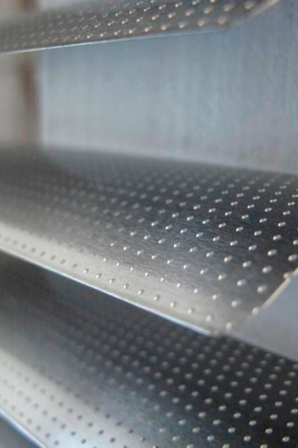 Persiana de aluminio microperforada en Cartagena